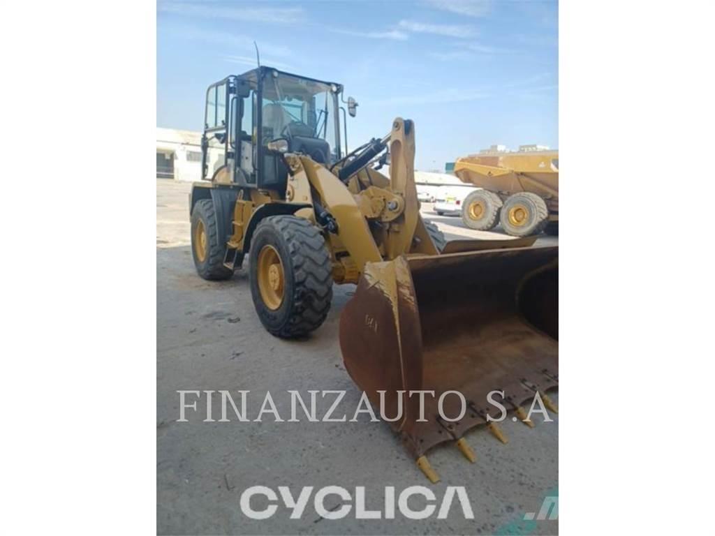CAT 918M Фронтальні навантажувачі
