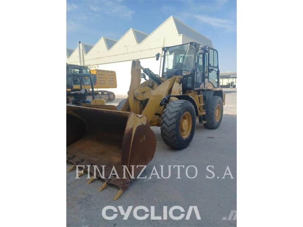 CAT 918M Фронтальні навантажувачі
