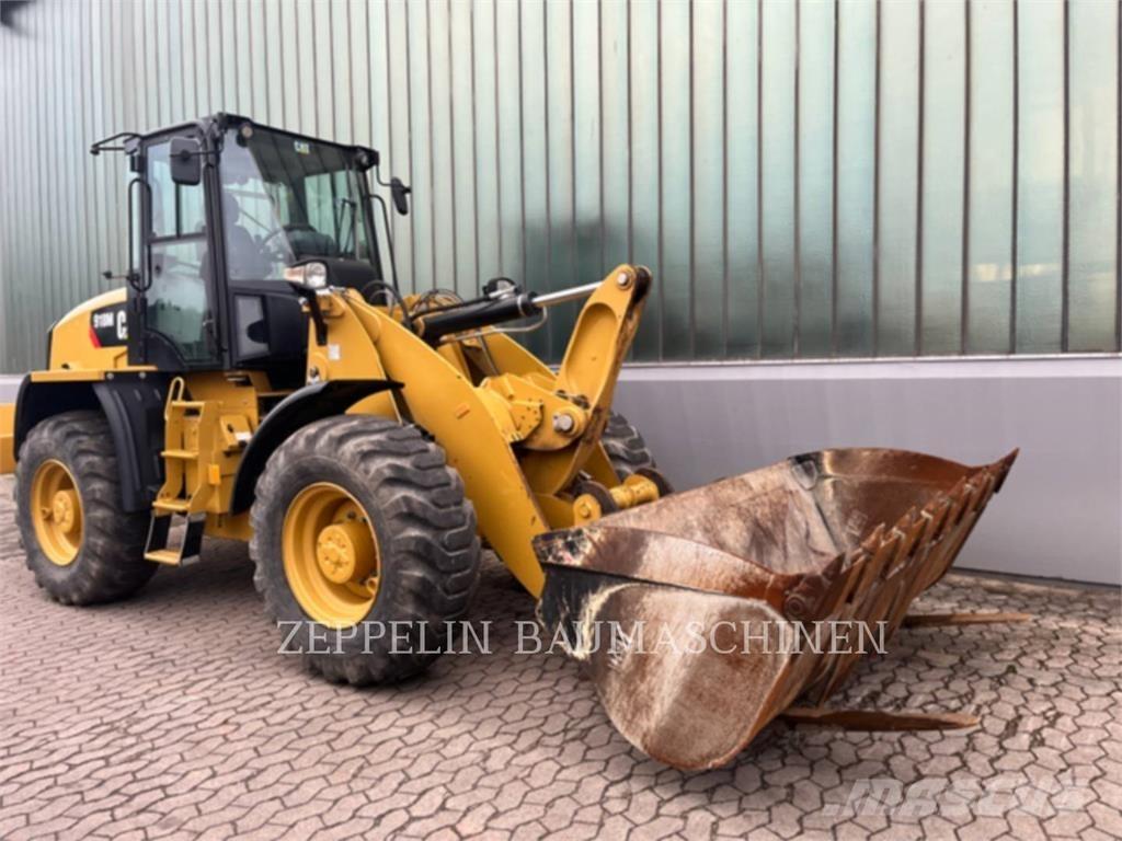 CAT 918M Фронтальні навантажувачі