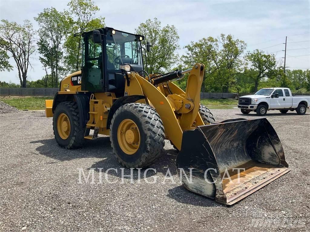 CAT 918M ARQ Фронтальні навантажувачі