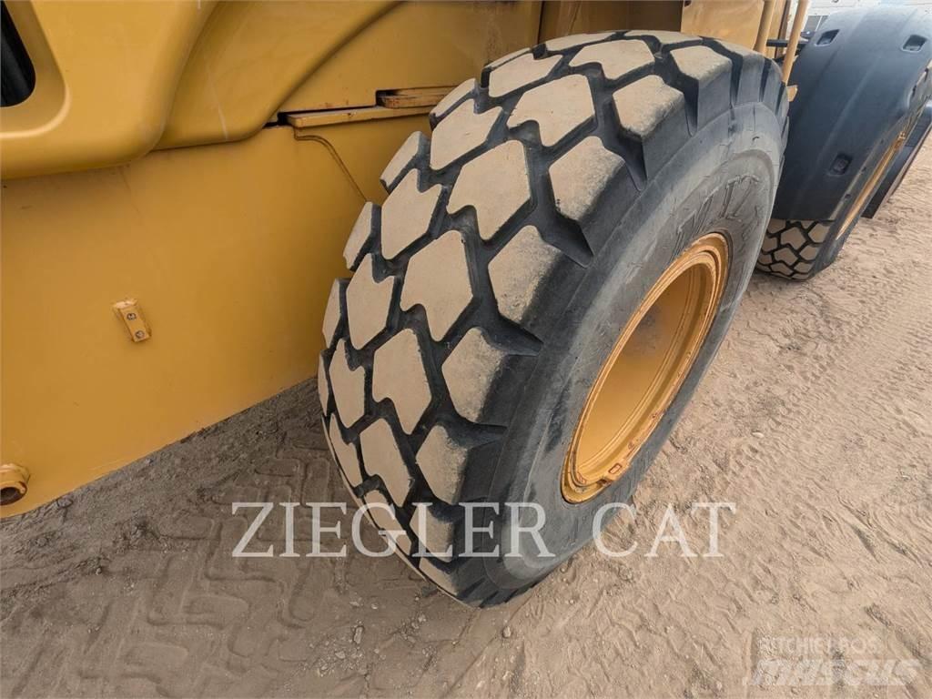 CAT 924G Фронтальні навантажувачі