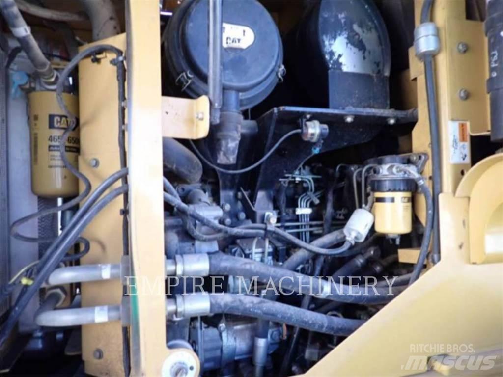 CAT 924G Фронтальні навантажувачі