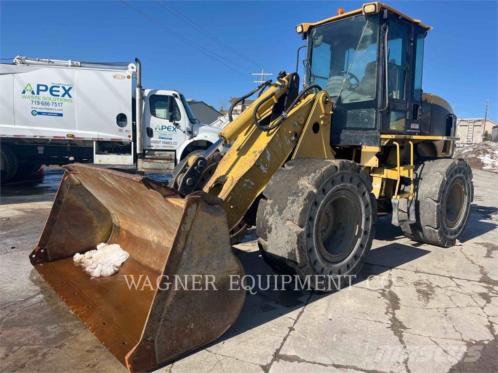 CAT 924G Фронтальні навантажувачі