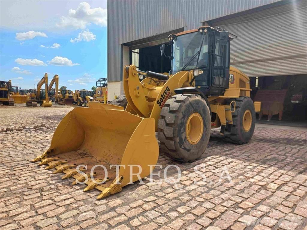 CAT 924K Фронтальні навантажувачі