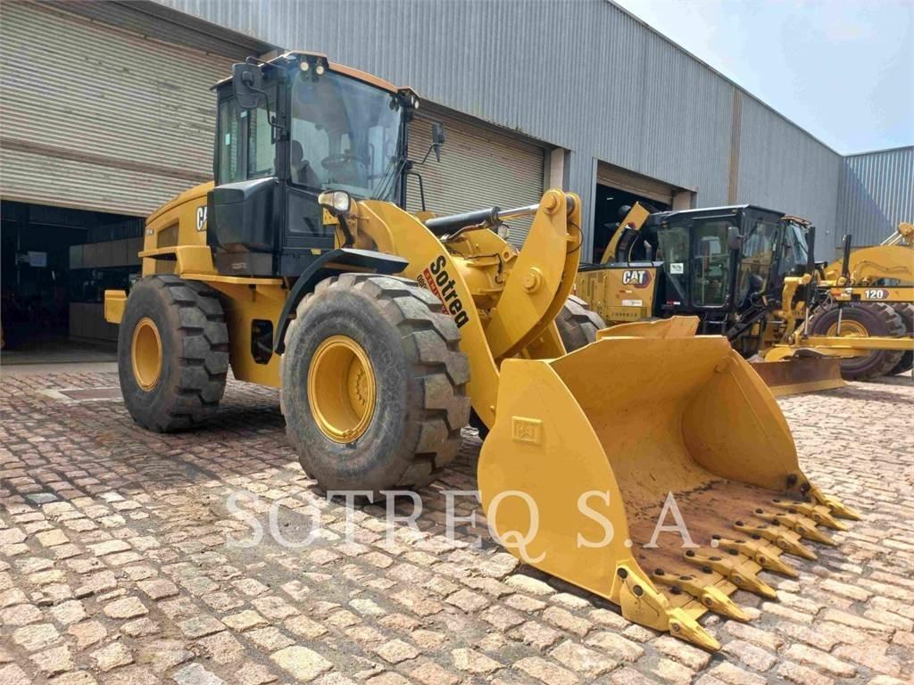 CAT 924K Фронтальні навантажувачі