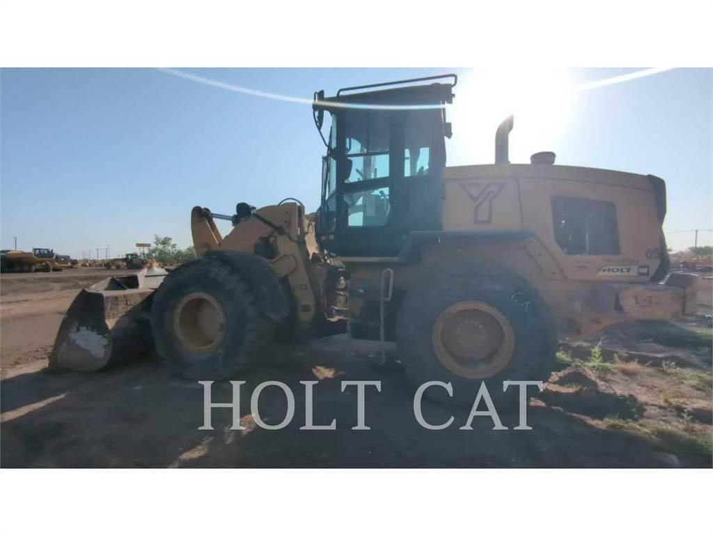 CAT 924K Фронтальні навантажувачі
