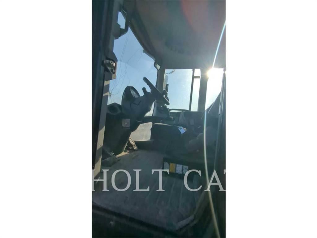 CAT 924K Фронтальні навантажувачі