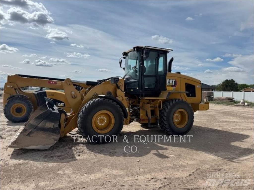 CAT 926 Фронтальні навантажувачі