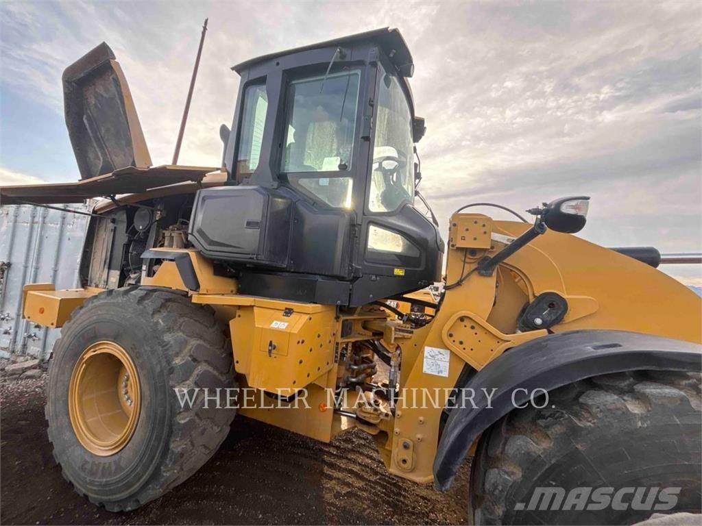 CAT 926 QC Фронтальні навантажувачі