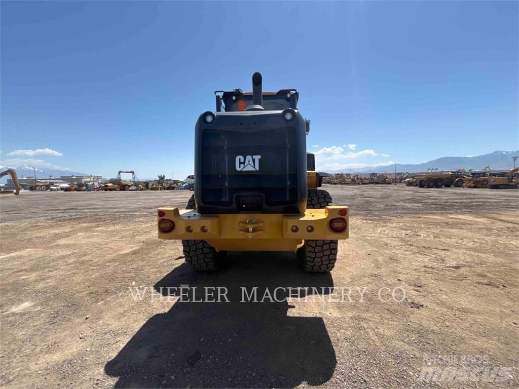 CAT 926 QC 3V Фронтальні навантажувачі