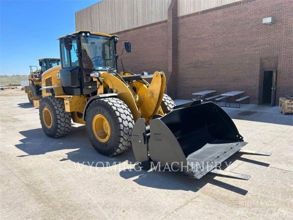 CAT 926M Фронтальні навантажувачі