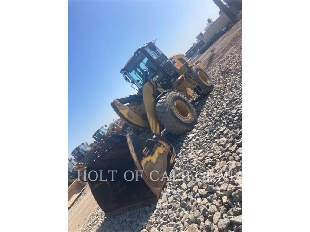 CAT 926M Фронтальні навантажувачі