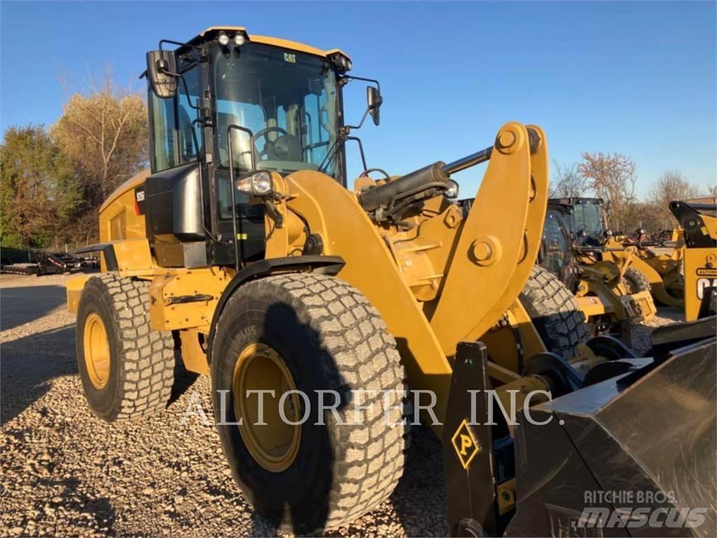 CAT 926M Фронтальні навантажувачі