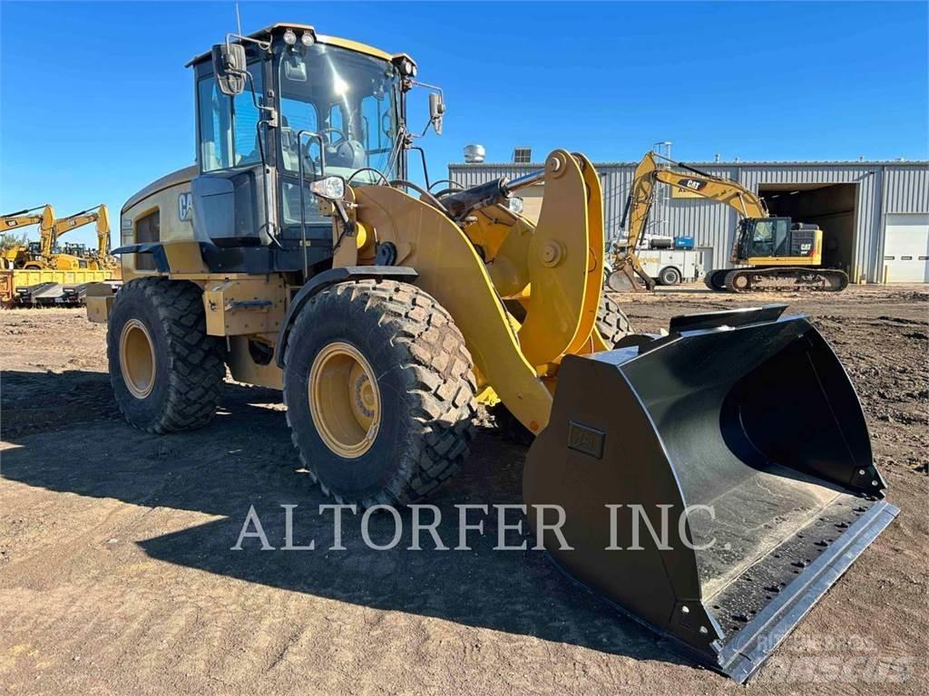 CAT 926M Фронтальні навантажувачі