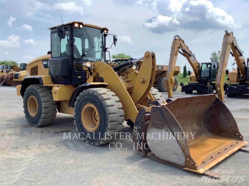 CAT 926M Фронтальні навантажувачі