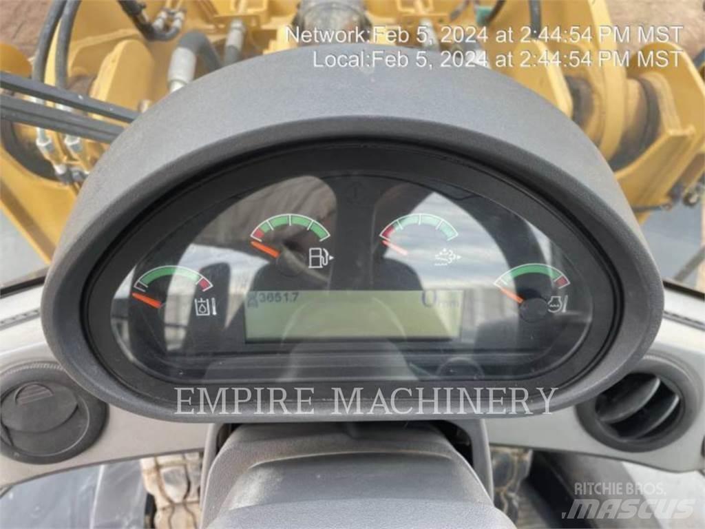 CAT 926M Фронтальні навантажувачі