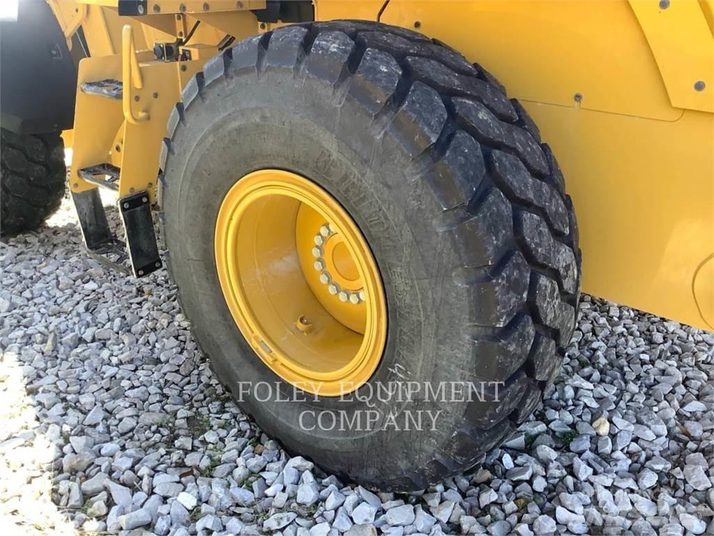 CAT 926M Фронтальні навантажувачі