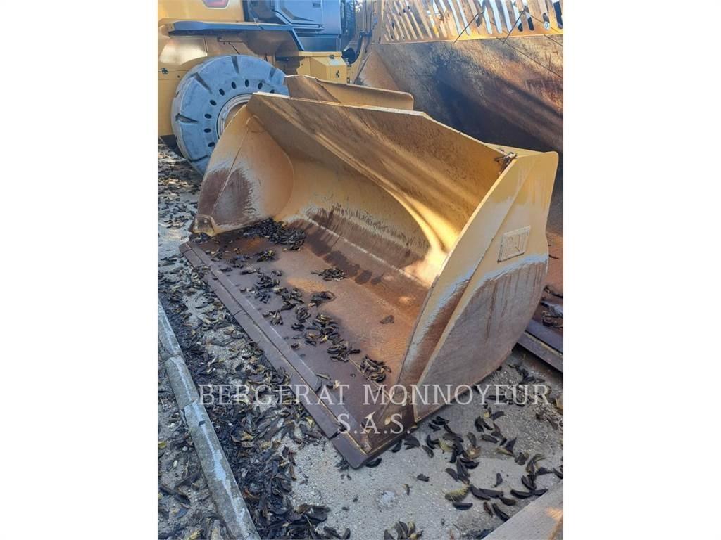 CAT 926M Фронтальні навантажувачі