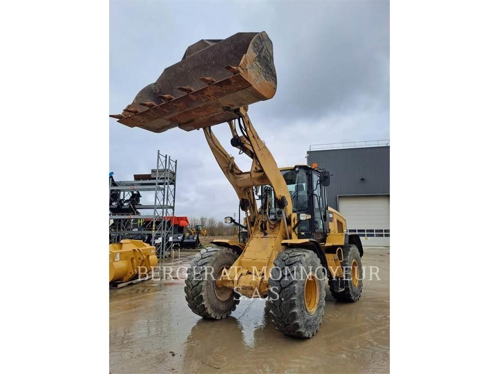 CAT 926M Фронтальні навантажувачі