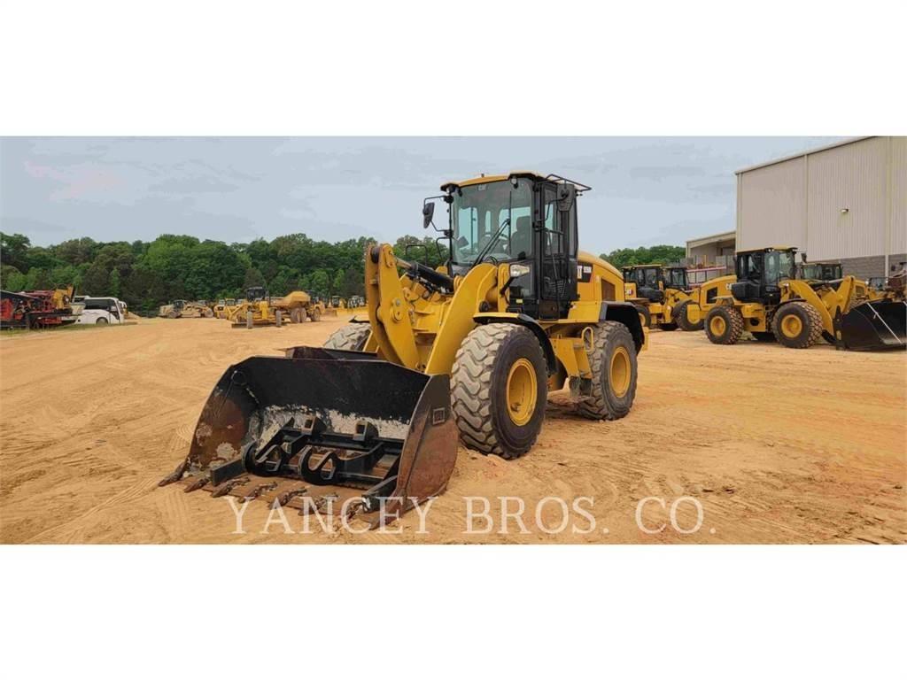 CAT 926M Фронтальні навантажувачі