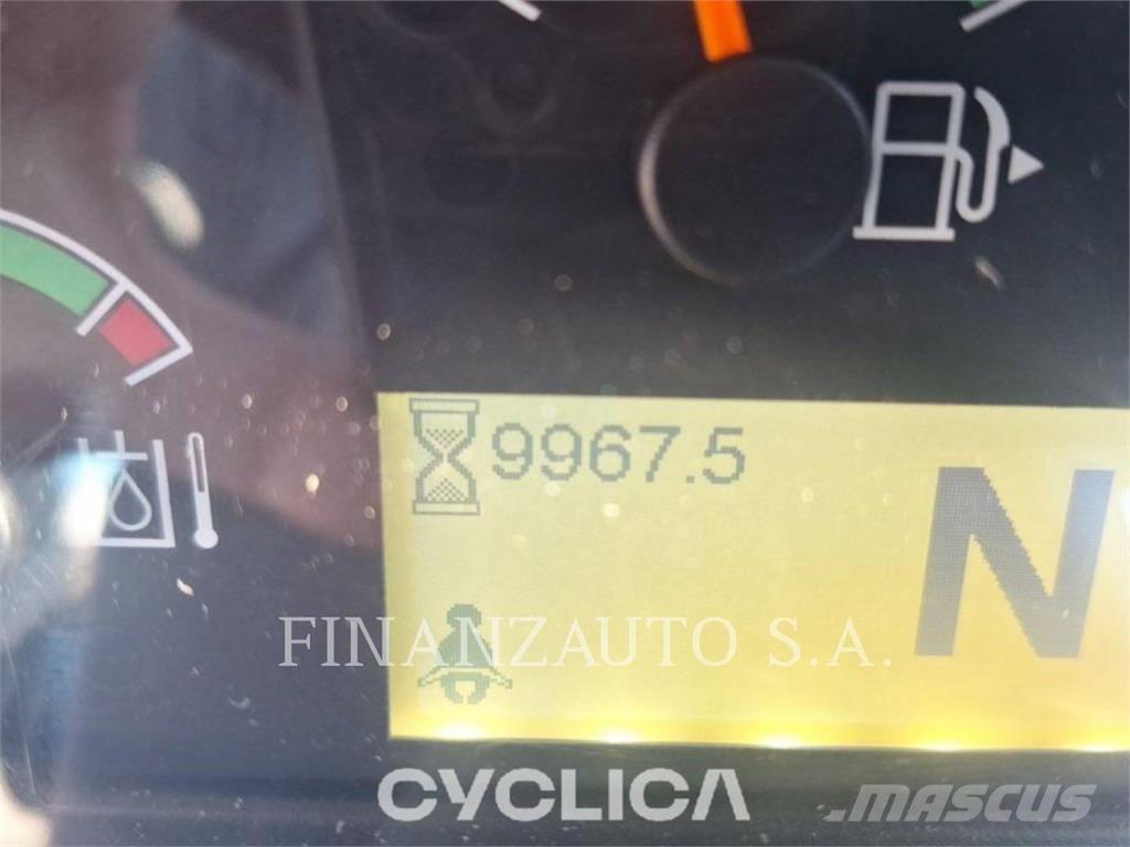 CAT 926M Фронтальні навантажувачі