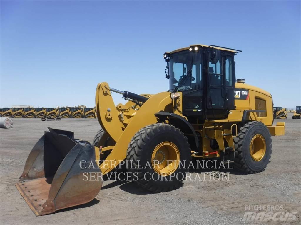 CAT 926M Фронтальні навантажувачі