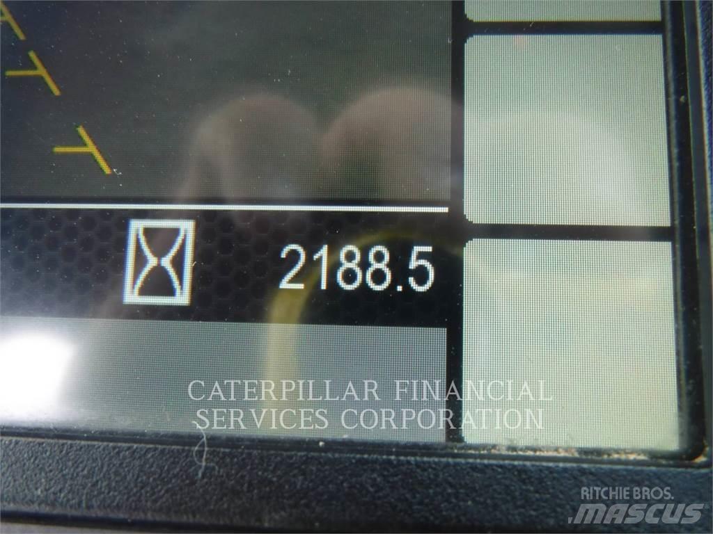 CAT 926M Фронтальні навантажувачі