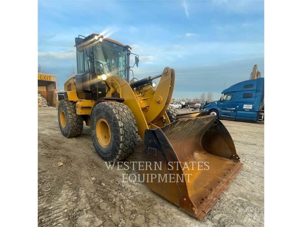 CAT 926M Фронтальні навантажувачі