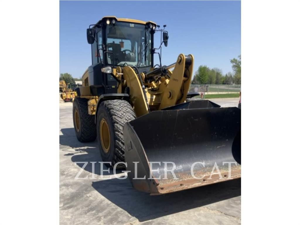 CAT 926M Фронтальні навантажувачі