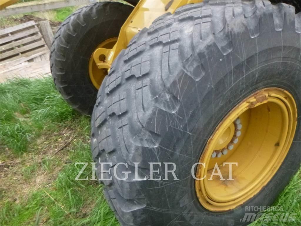 CAT 926M Фронтальні навантажувачі