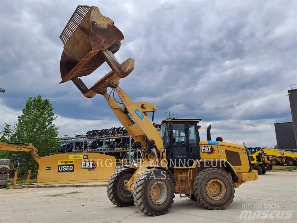 CAT 926M Фронтальні навантажувачі