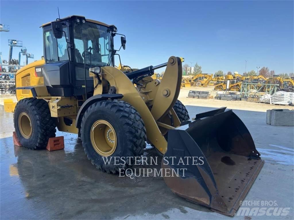 CAT 926M Фронтальні навантажувачі