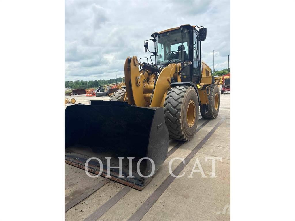 CAT 926M Фронтальні навантажувачі