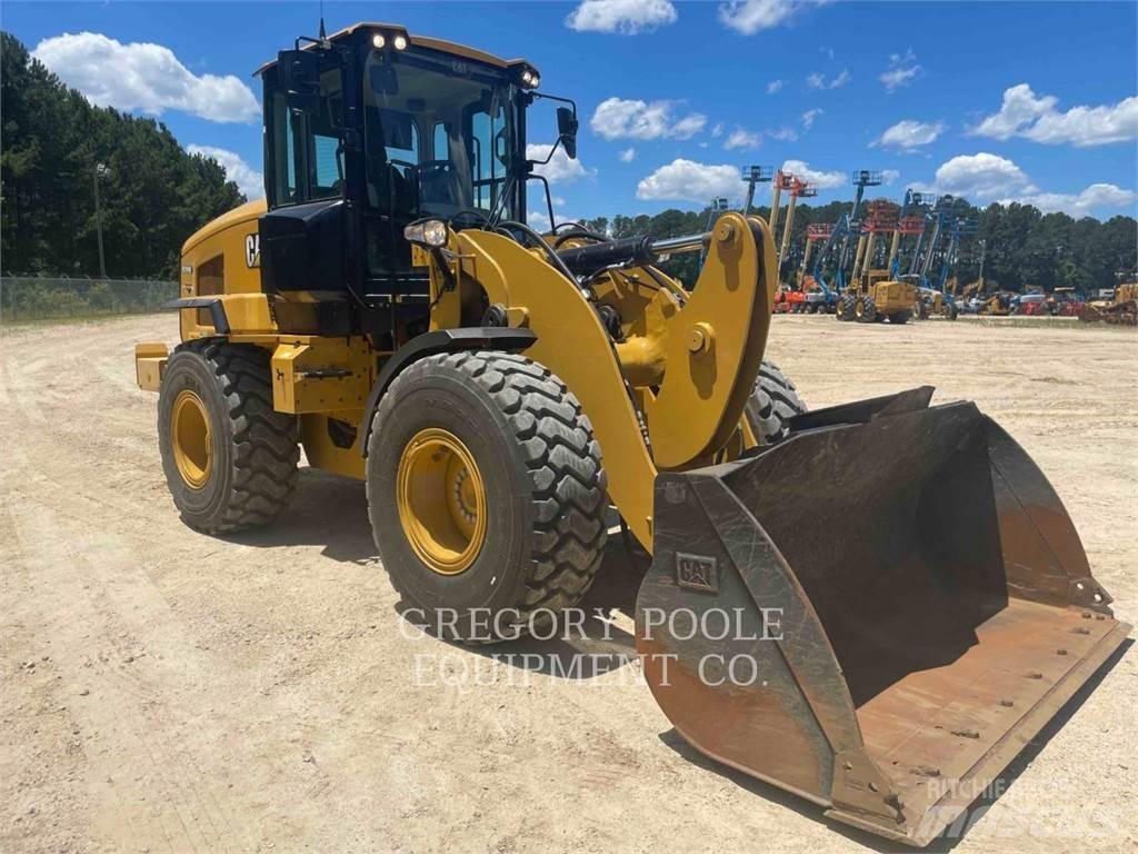 CAT 926M Фронтальні навантажувачі