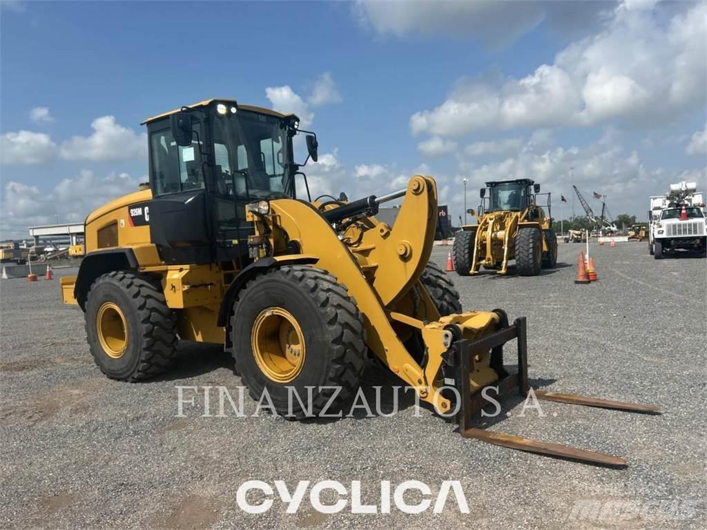 CAT 926M Фронтальні навантажувачі
