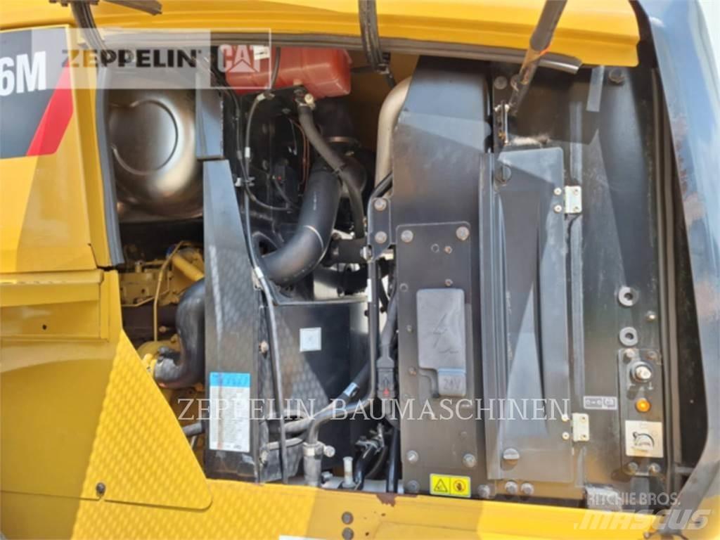 CAT 926M Фронтальні навантажувачі