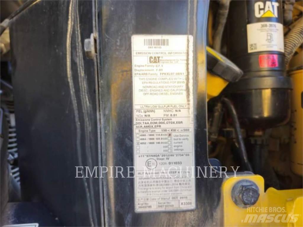 CAT 926M Фронтальні навантажувачі