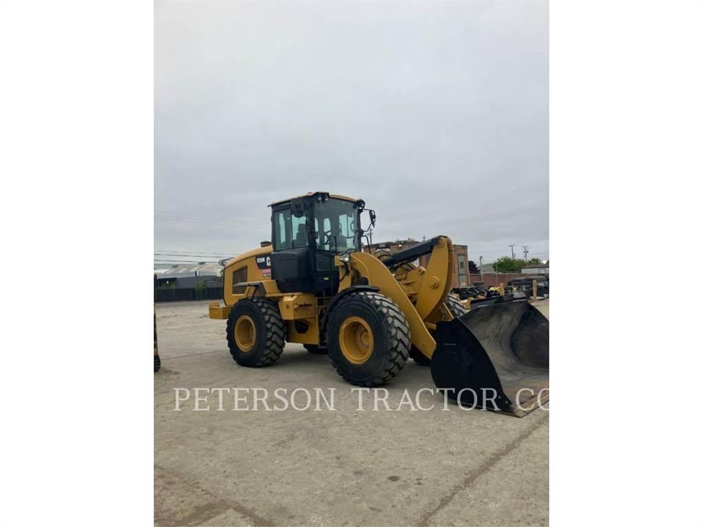 CAT 926M Фронтальні навантажувачі