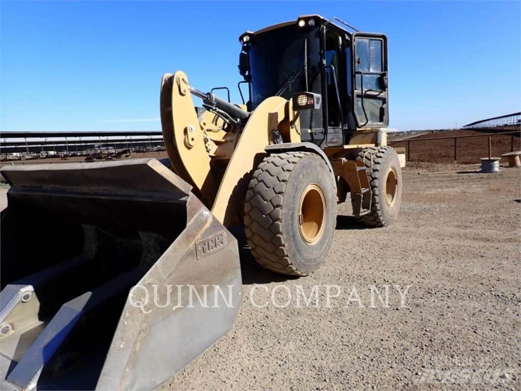 CAT 926M Фронтальні навантажувачі