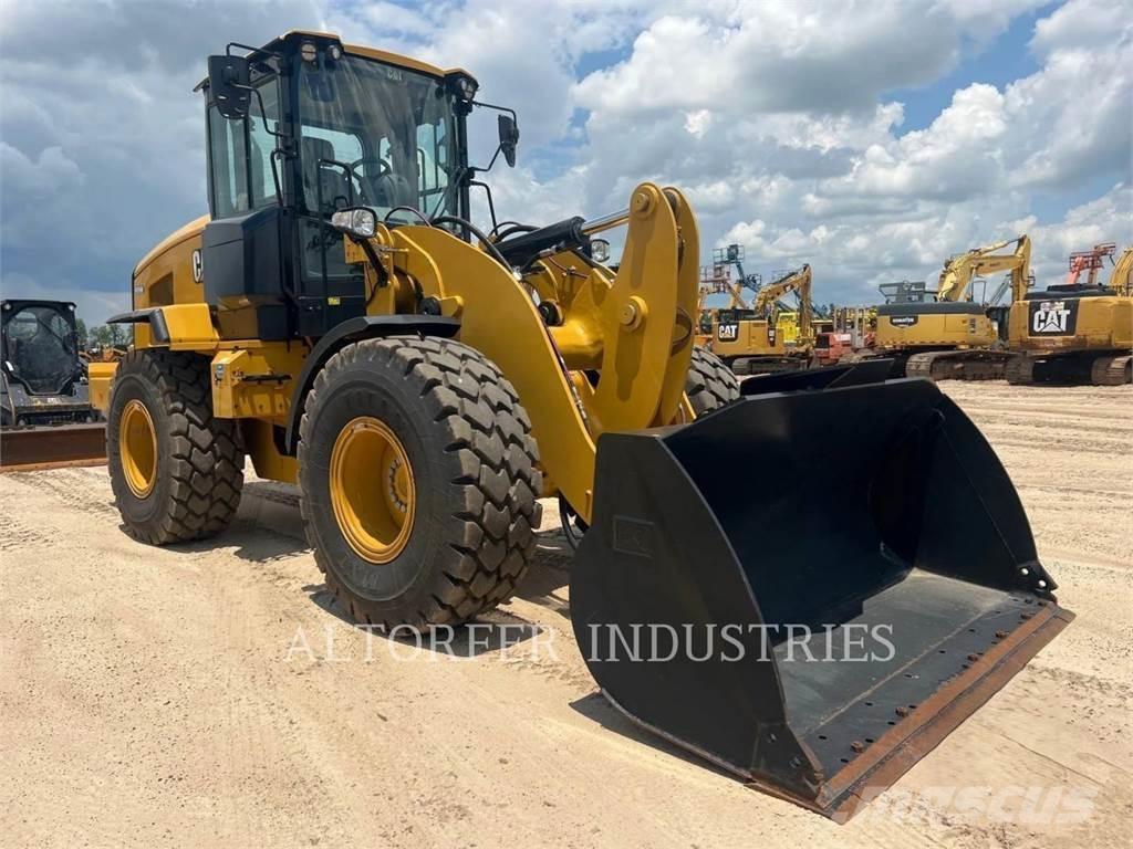 CAT 926M Фронтальні навантажувачі