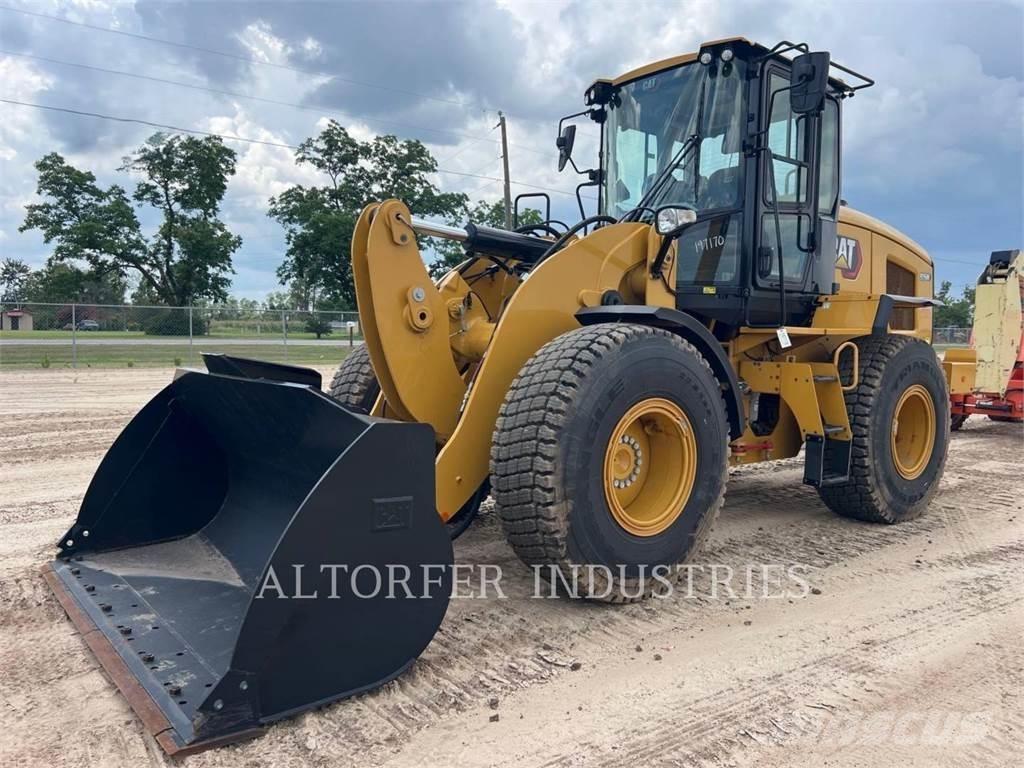 CAT 926M Фронтальні навантажувачі