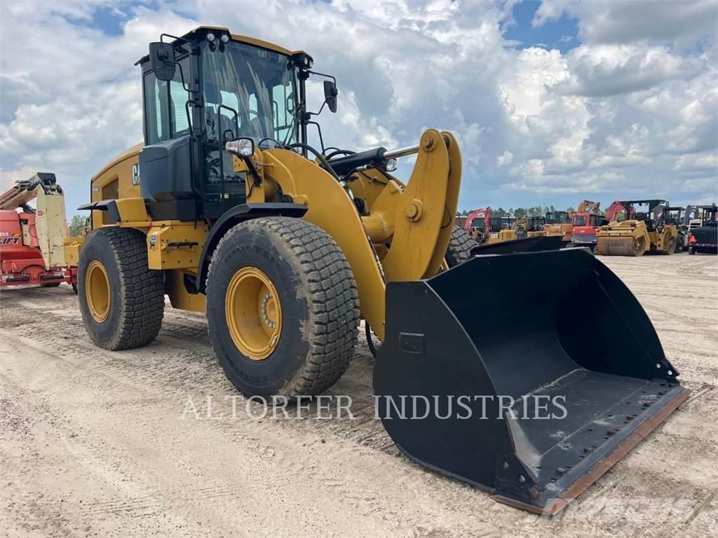 CAT 926M Фронтальні навантажувачі