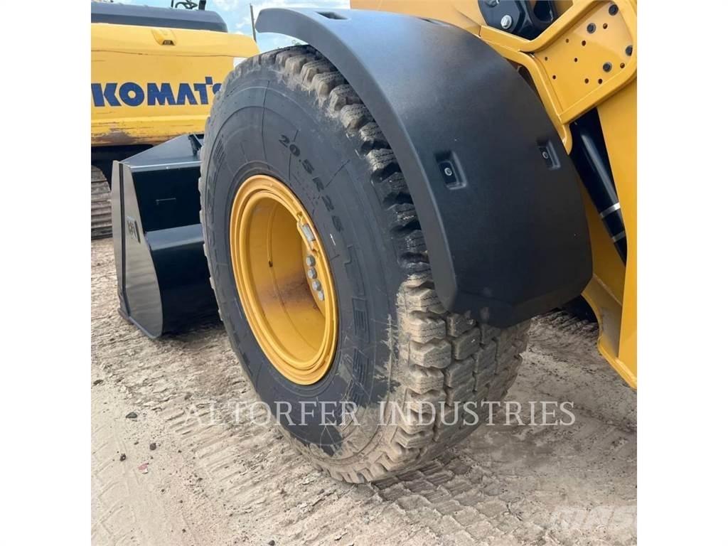 CAT 926M Фронтальні навантажувачі