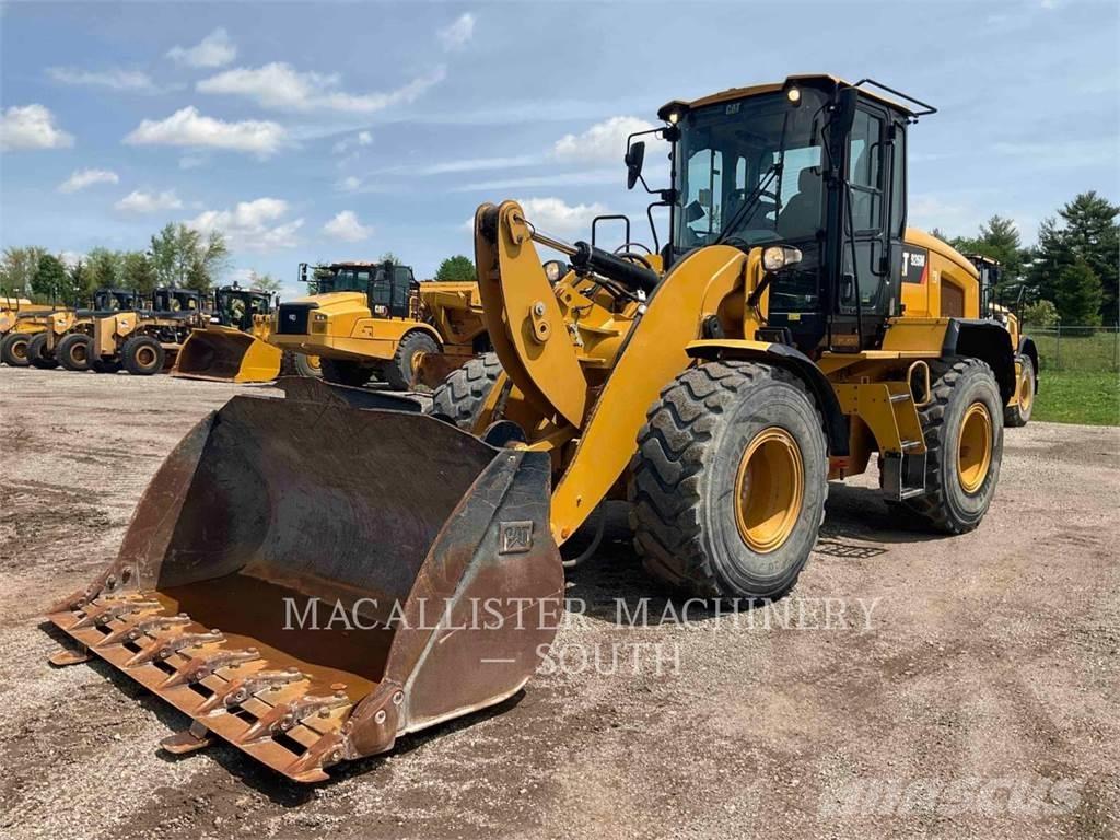 CAT 926M Фронтальні навантажувачі