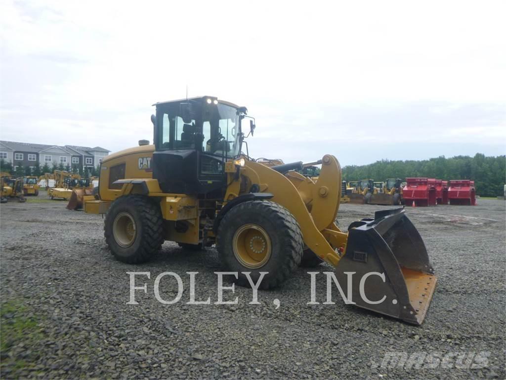 CAT 926M Фронтальні навантажувачі