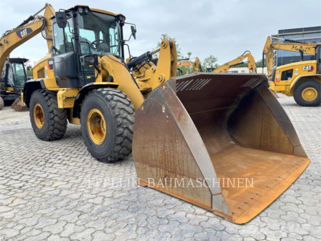 CAT 926M Фронтальні навантажувачі