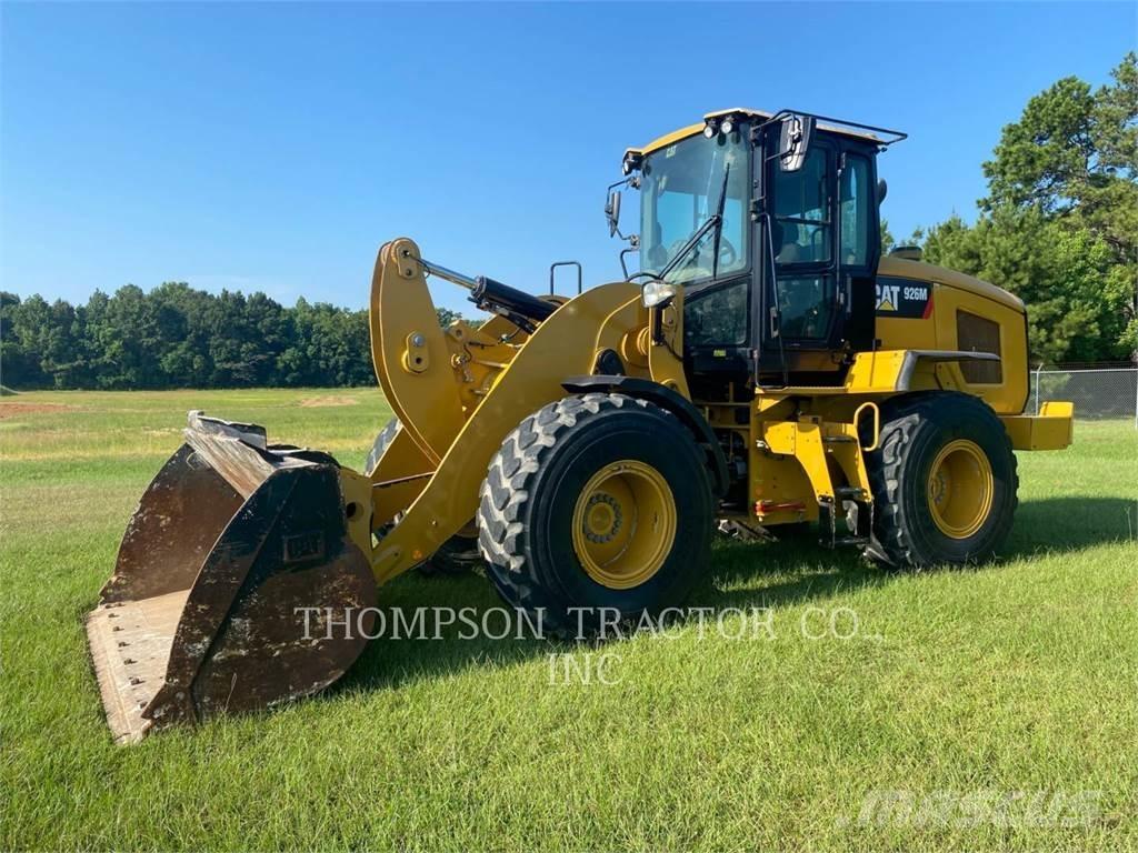 CAT 926M Фронтальні навантажувачі