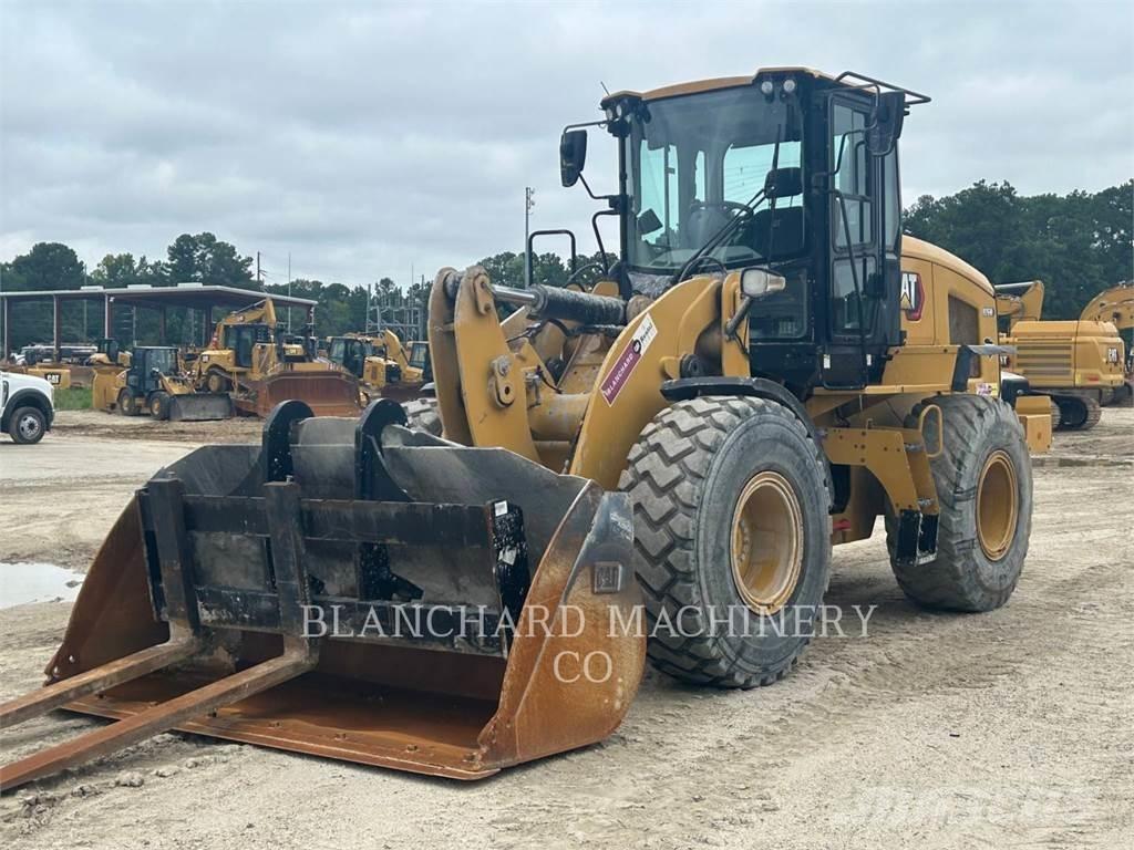 CAT 926M Фронтальні навантажувачі