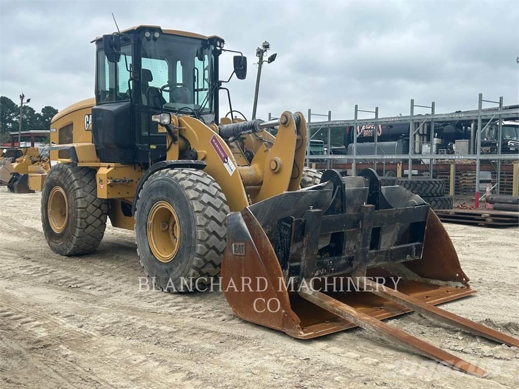 CAT 926M Фронтальні навантажувачі