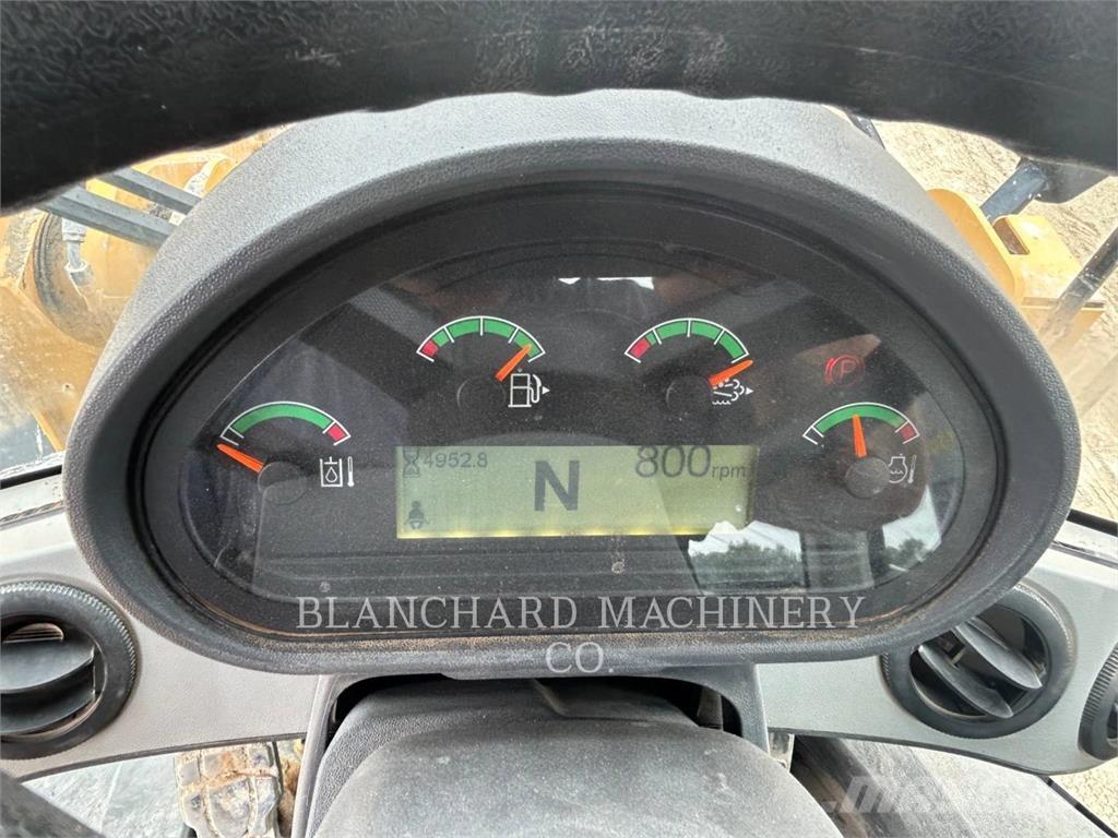 CAT 926M Фронтальні навантажувачі